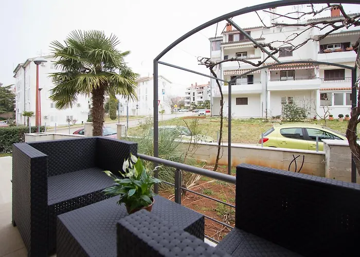 Adria アパート ポレッチ